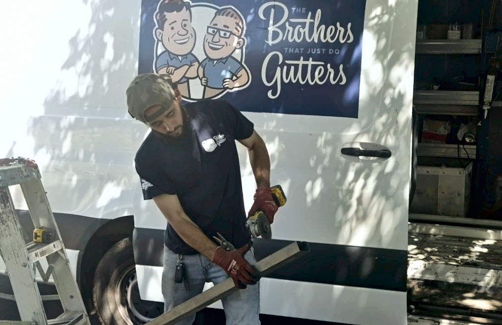 Feeding coil through the on-site gutter machine